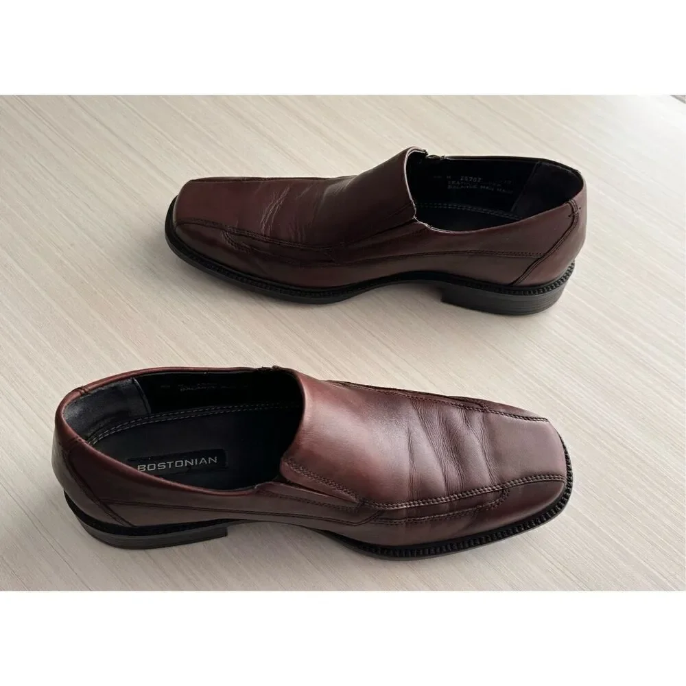 Bostonian Leather Slip-On Loafers, size 9.5M
